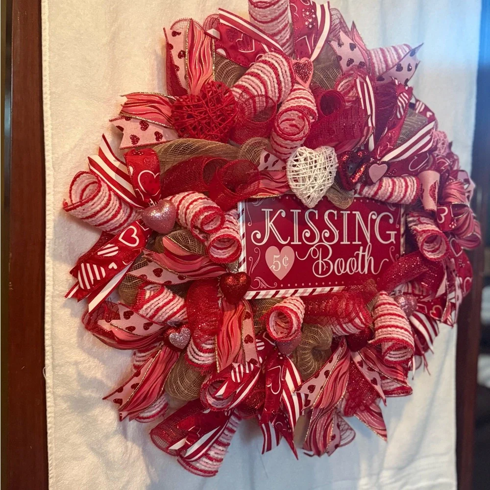 ❤️ Valentine Kissing Booth Wreath | Red & Pink Heart Door Decor | Handmade
